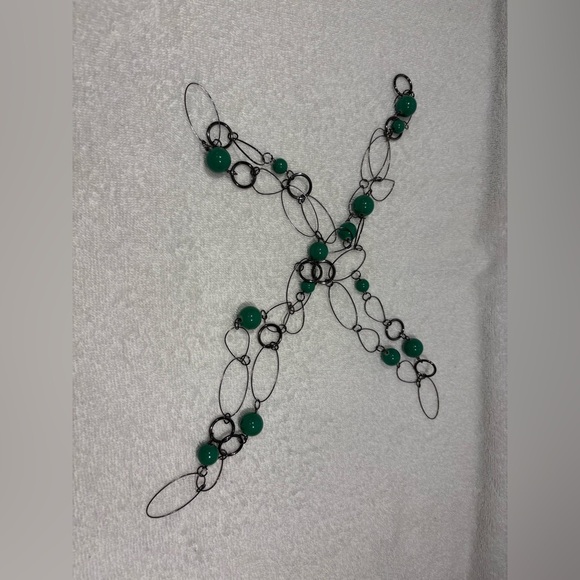 Vintage-Style Long Green Bead Necklace - Picture 6 of 6
